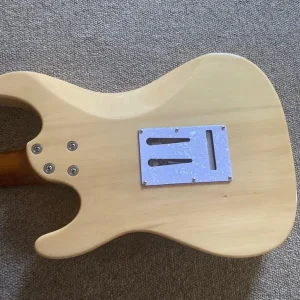 714-MK2 fullerton stratocaster with maple neck - Image 5
