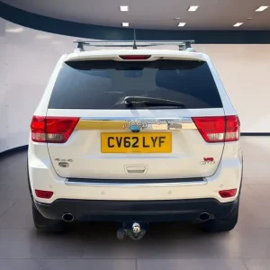 2012 Jeep Grand Cherokee 3.0 CRD Overland 5dr Auto Estate Diesel - Image 5