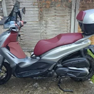 Piaggio Beverly 350ST 2015 - Image 2