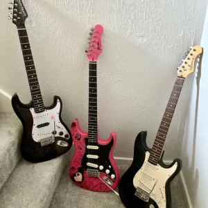Back to school guitars 🍎🏫🎸 - Image 5