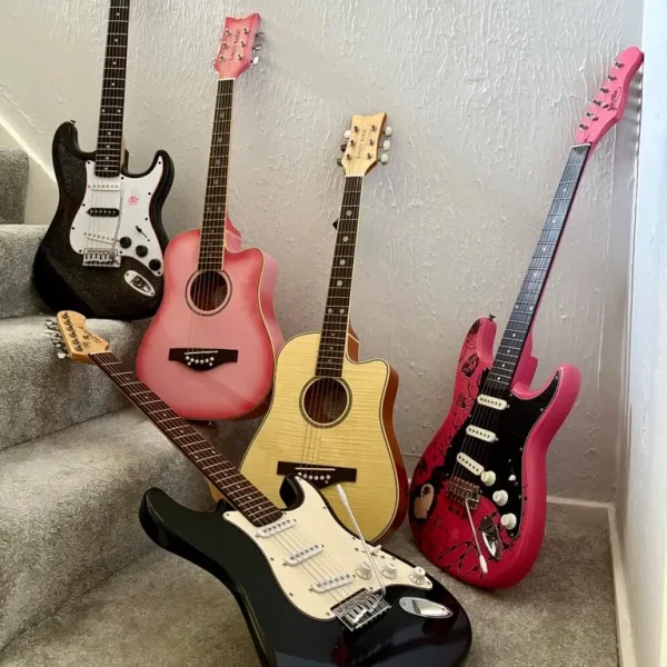 Back to school guitars 🍎🏫🎸