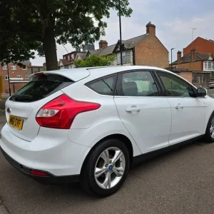 2012 Ford Focus 1.6 Zetec Manual Petrol - Image 3