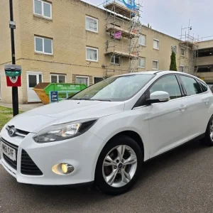 2012 Ford Focus 1.6 Zetec Manual Petrol - Image 7