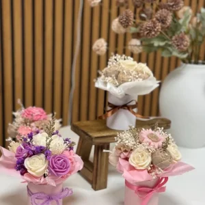 Flower candle bouquet with soy wax and soft scents - Image 8