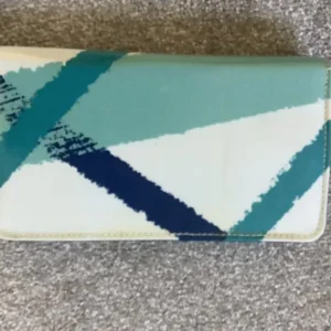 No7 Case with Mascara, Eyeshadow, and Night Cream - Image 2
