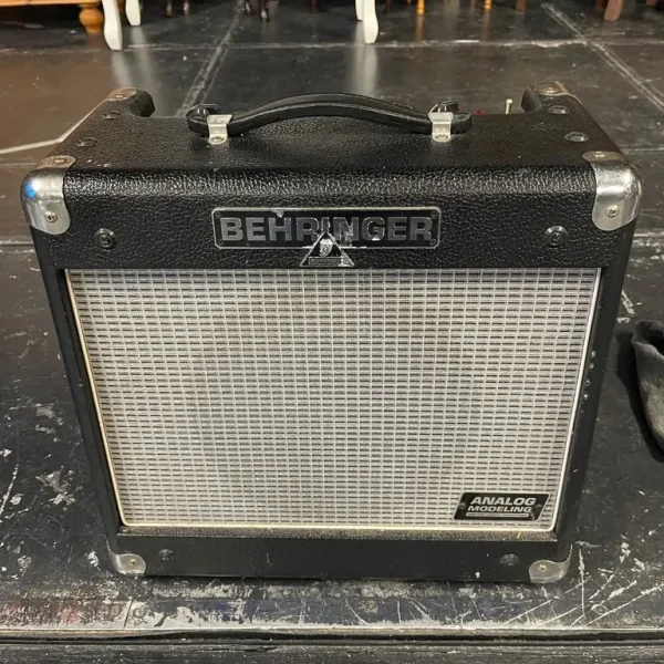 Behringer Gm110 Vintager Modelling guitar amplifier Combo Amp 30watt