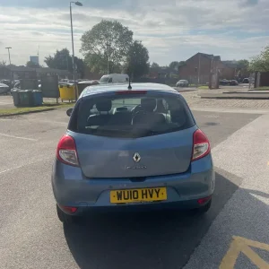 Renault Clio 3-door Hatchback 2010 manual - Image 3