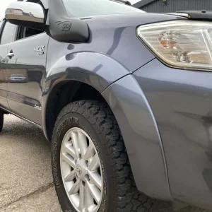 2014 Toyota Hilux Invincible 3.0 D-4D Manual 4x4 - Image 3