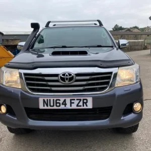 2014 Toyota Hilux Invincible 3.0 D-4D Manual 4x4 - Image 5