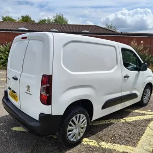 2019 Peugeot Partner BLUEHDI PROFESSIONAL L1 Van - Image 5