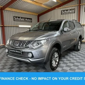 2015 Mitsubishi L200 Barbarian 4x4 Pickup - Image 2