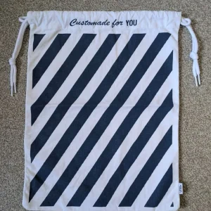 Vans Custom Canvas Shoe Bag w/Drawstring