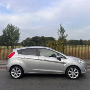 2009 Ford Fiesta 1.4 Titanium Hatchback 5-door Petrol Manual - Image 5