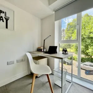 Studio flat in Stmary Place, Clayton-Bradford, Bradford - Image 8