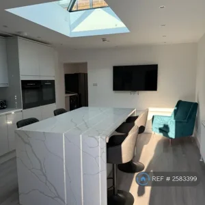1 bedroom in Anstee Road
