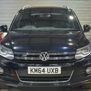 2014 Volkswagen Tiguan 2.0 TDI BlueMotion Tech R-Line 4WD Euro 5 (s/s) 5dr (Nav) ESTATE Diesel Ma... - Image 2