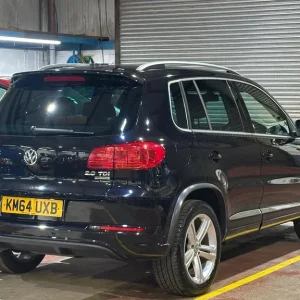 2014 Volkswagen Tiguan 2.0 TDI BlueMotion Tech R-Line 4WD Euro 5 (s/s) 5dr (Nav) ESTATE Diesel Ma... - Image 7