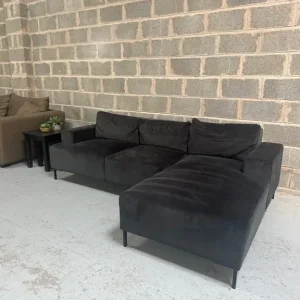 Scs Black Velvet Chaise Sofa RRP £999 - Image 4