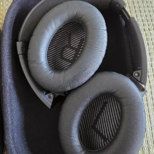 Bose headphones - Image 3