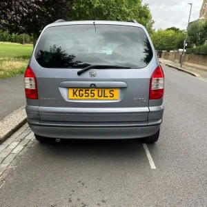 1598 (cc) Vauxhall Zafira MPV - Image 4