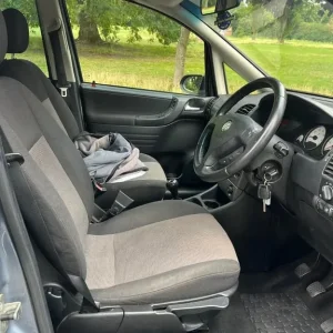 1598 (cc) Vauxhall Zafira MPV - Image 8