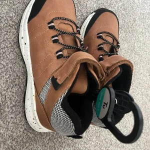 Tu Boys Shoes Brown Size 1 UK - Image 3