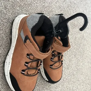 Tu Boys Shoes Brown Size 1 UK - Image 4