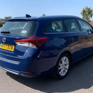2017 Toyota Auris 1.8 VVT-h Estate Hybrid - Image 4