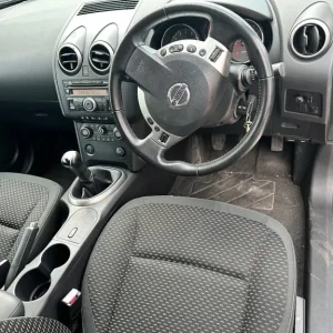 2009 Nissan Qashqai 1.5 Manual Hatchback - Image 6