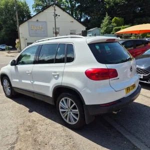 2012 Volkswagen Tiguan SPORT TDI 4MOTION Estate Diesel Manual - Image 4