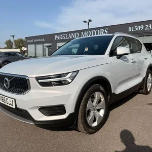 2019 Volvo XC40 1.5 T3 Momentum SUV 5dr Petrol Manual Euro 6 (s/s) (163 ps) - Image 3