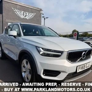 2019 Volvo XC40 1.5 T3 Momentum SUV 5dr Petrol Manual Euro 6 (s/s) (163 ps)
