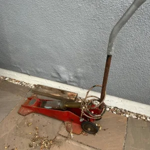 Vintage garage pump