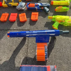 Nerf Guns, large collection of 12 with pellets and other accessories - Image 4
