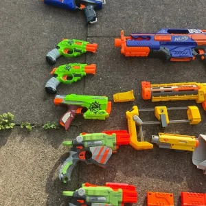 Nerf Guns, large collection of 12 with pellets and other accessories - Image 5