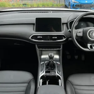 2024 MG HS 1.5 T-GDI Trophy 5-door Estate - Image 5