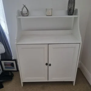 White cupboard unit with shelves