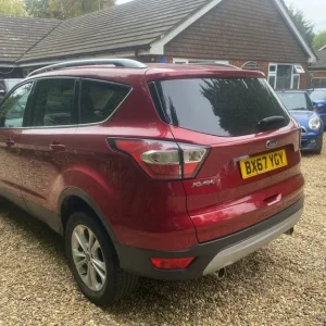 2017 Ford Kuga 2.0 TDCi Titanium 5-door hatchback diesel manual - Image 4