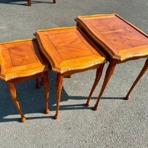 Vintage Queen Anne Style Nesting Tables – Set of Three - Image 2