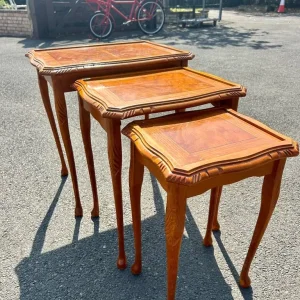 Vintage Queen Anne Style Nesting Tables – Set of Three - Image 3