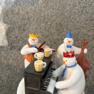 Coalport The Snowman ornaments by Raymond Briggs - Image 3