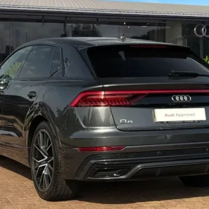 2022 Audi Q8 Black Edition 55 TFSI quattro 340 PS tiptronic hatchback - Image 2