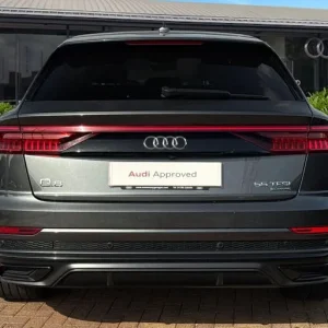 2022 Audi Q8 Black Edition 55 TFSI quattro 340 PS tiptronic hatchback - Image 4
