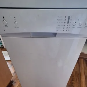 Currys Essentials slimline dishwasher