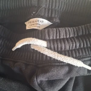 9-10 years hoodie and jogging bottoms - Image 2