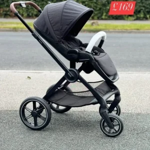 Hauck Walk n Care black pram and carrycot - Image 4