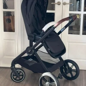 Hauck Walk n Care black pram and carrycot - Image 8