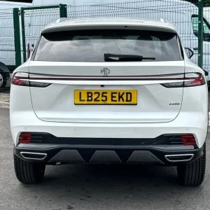 2025 MG HS Trophy 1.5 T-GDI White SUV - Image 5