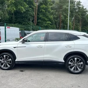 2025 MG HS Trophy 1.5 T-GDI White SUV - Image 6
