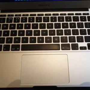 11-inch MacBook Air 2015 with Charger – Monterey, 1.6GHz i5, 4GB RAM, 128GB SSD - Image 5